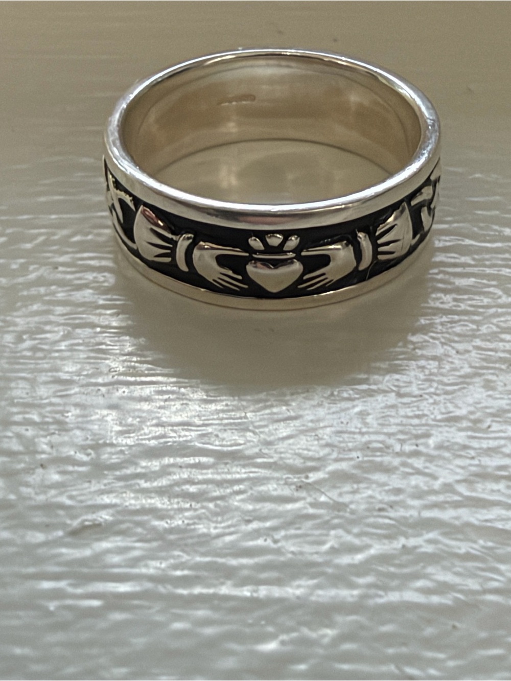 Silver Claddagh Ring - Picture 6 of 7